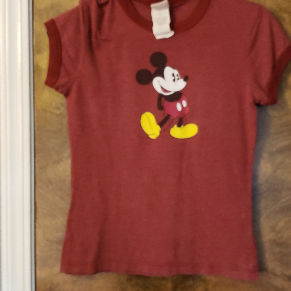 Vintage Mickey Mouse shirt.